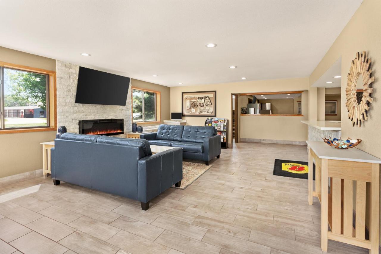 Hotel Super 8 By Wyndham Ankeny/Des Moines Area Extérieur photo