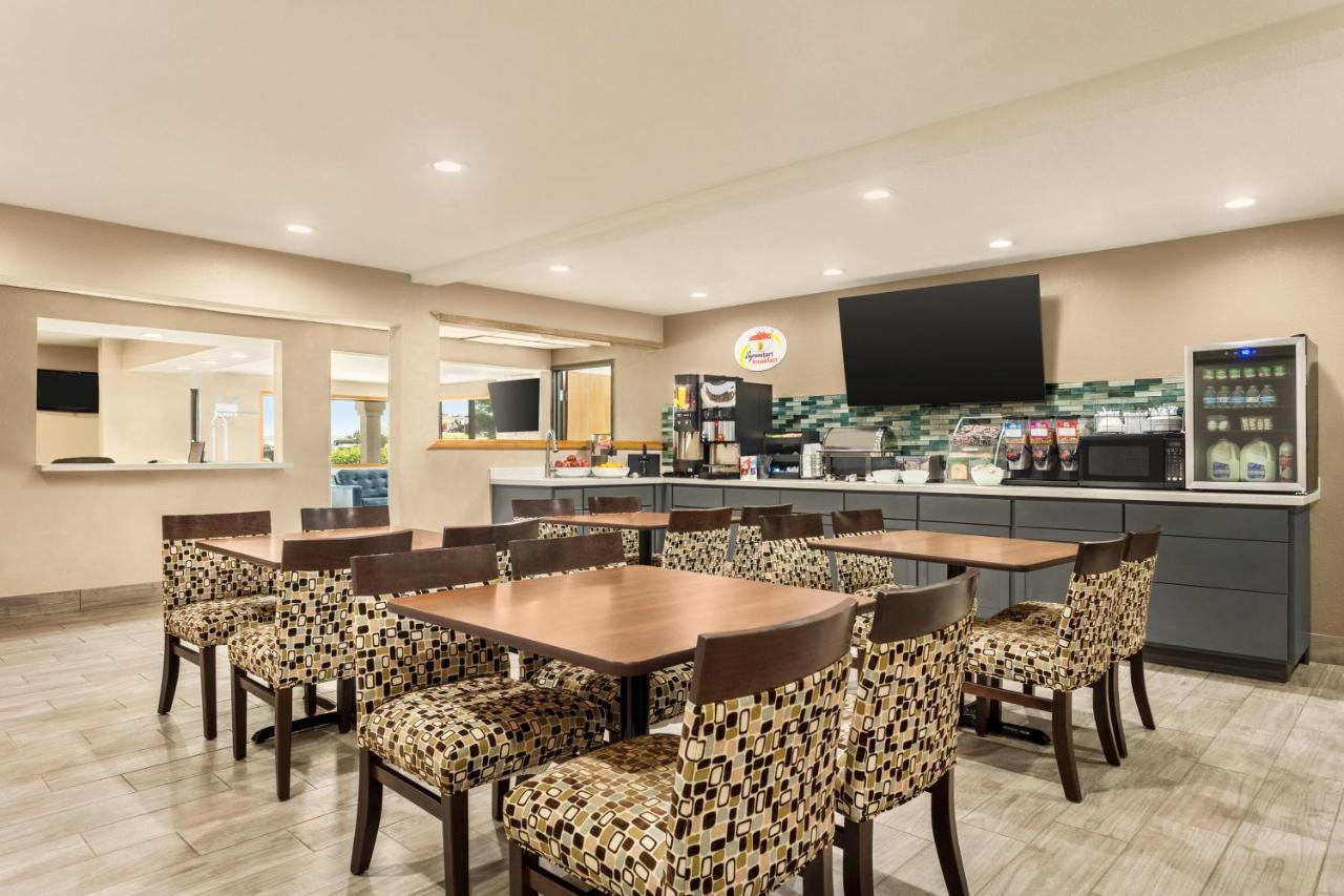 Hotel Super 8 By Wyndham Ankeny/Des Moines Area Extérieur photo