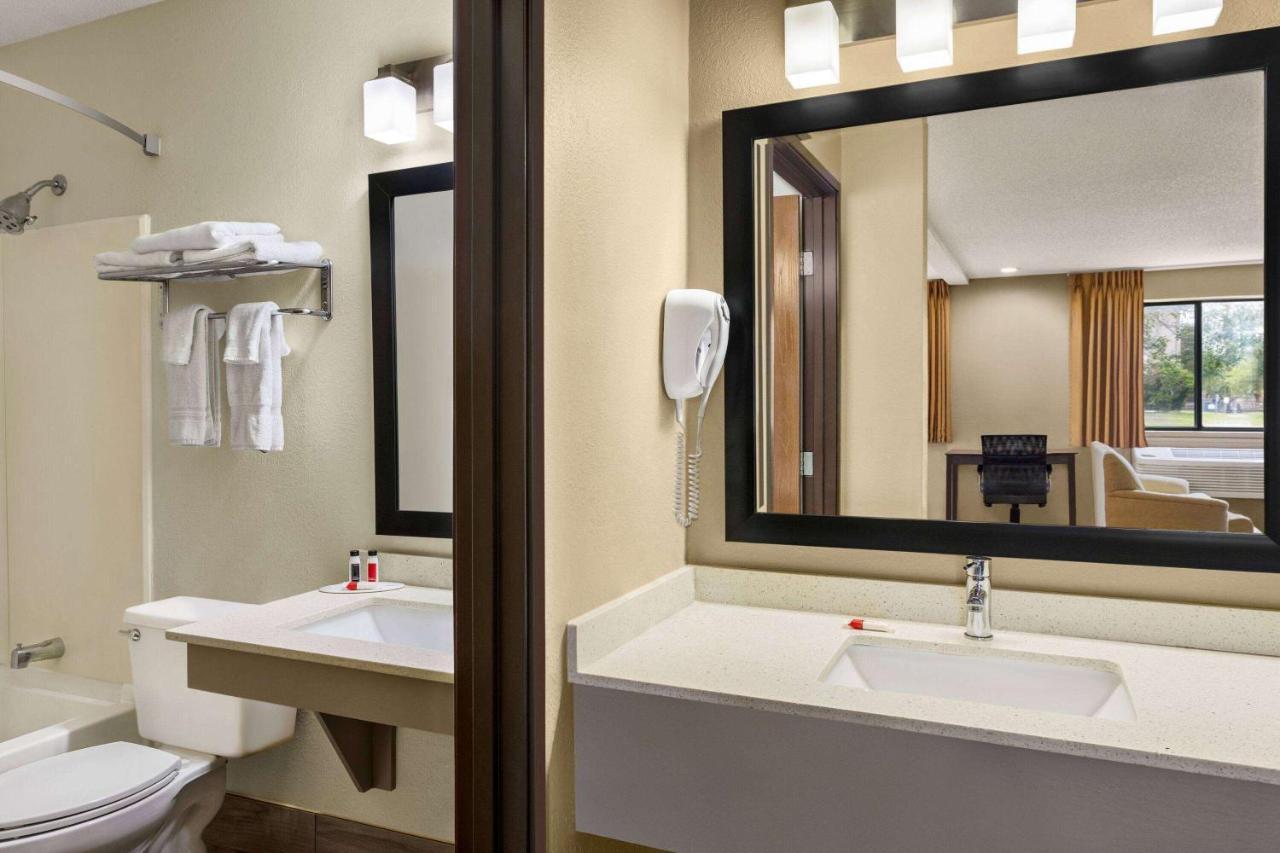 Hotel Super 8 By Wyndham Ankeny/Des Moines Area Extérieur photo