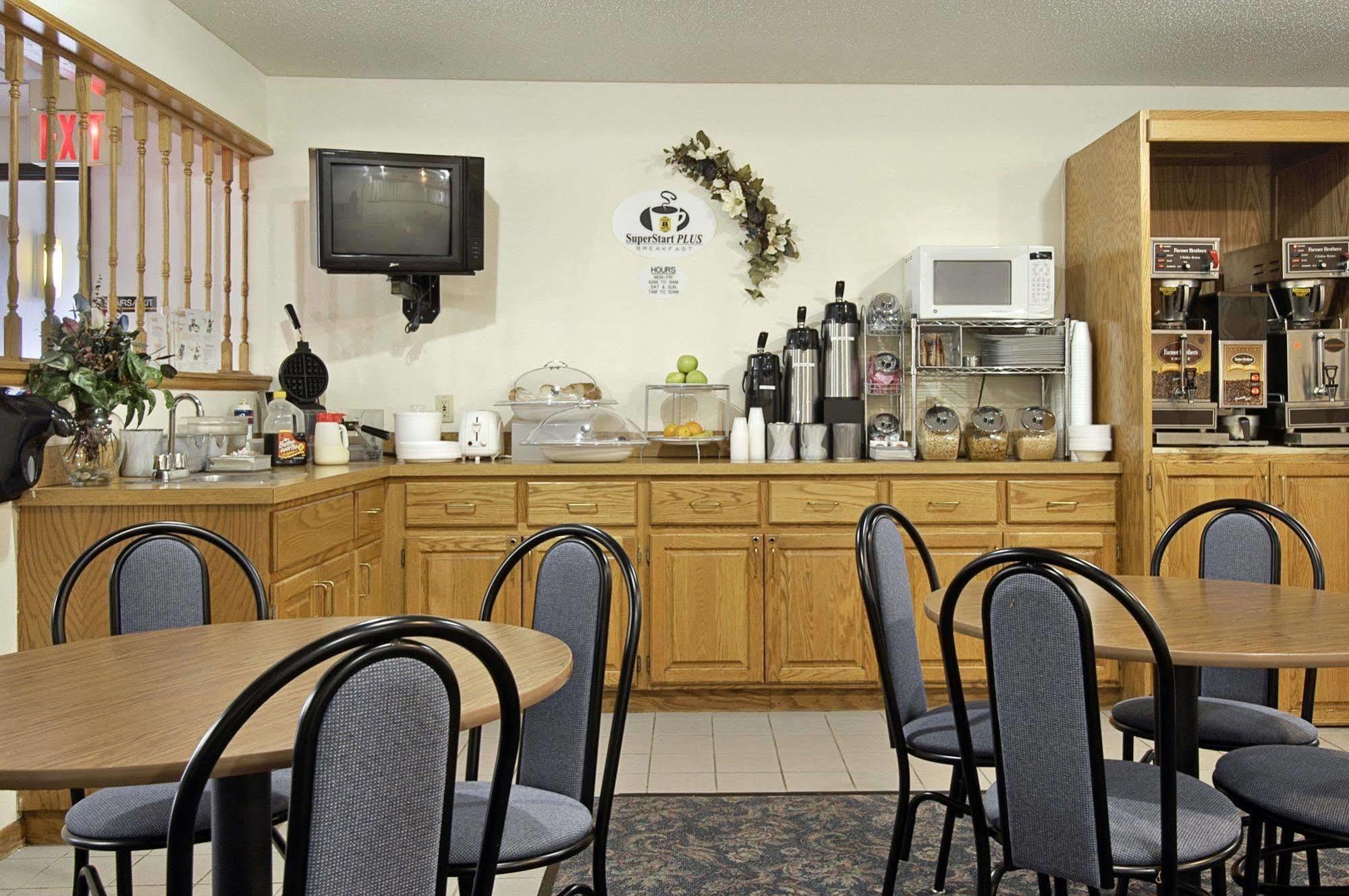 Hotel Super 8 By Wyndham Ankeny/Des Moines Area Extérieur photo